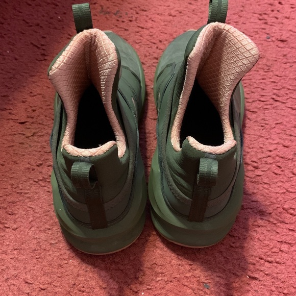 Puma Green and Pink High-Top Sneakers - Picture 3 of 5